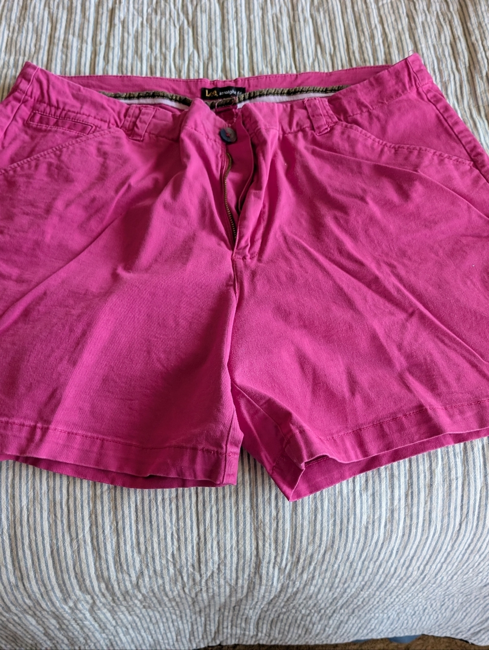 Lee Straight Fit Size 18 Bright Pink Shorts